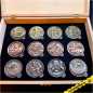 Preview: GeoMythos Geocoin - Komplettsammlung mit individuell gravierter Schatulle