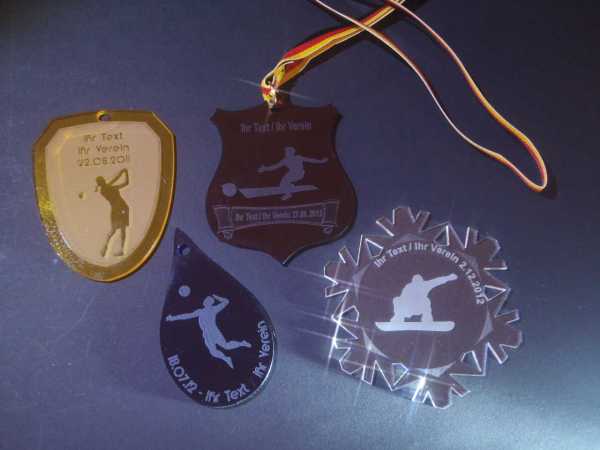 Custom-made medals - more than 2.5 million combinations