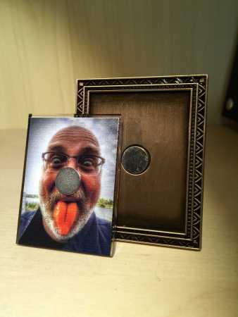"The Photo-Frame Geocoin" - Just frame your memories - without GeoToken
